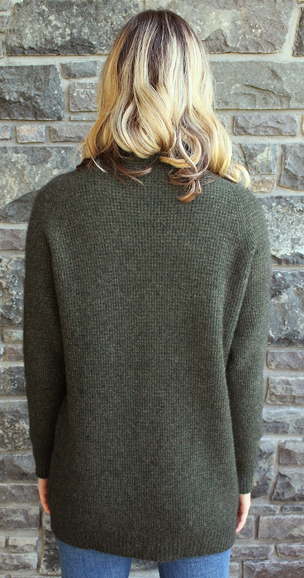 gallery image of Ruby Cardi